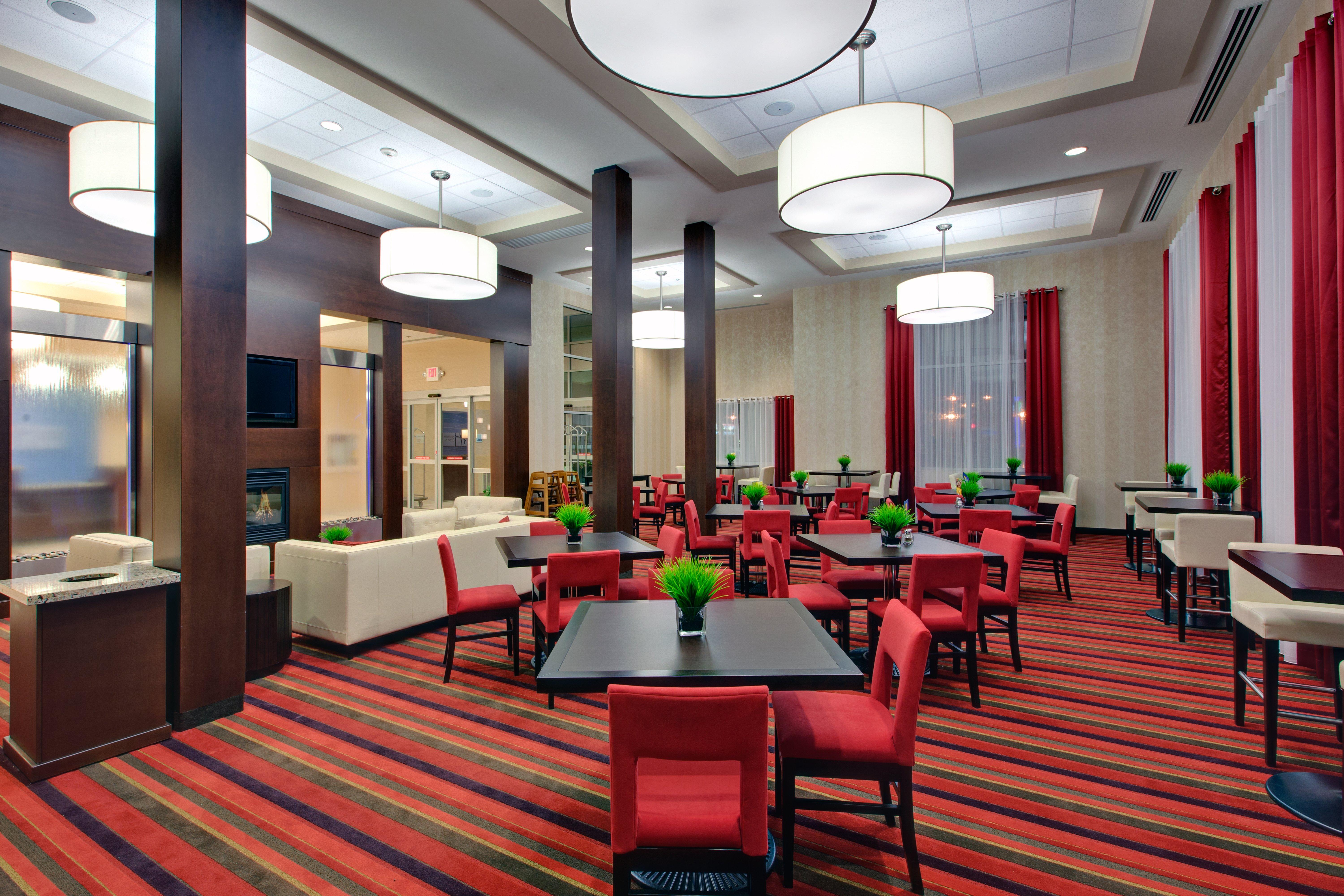 Holiday Inn Express Hotel & Suites Chatham South By Ihg Exterior photo