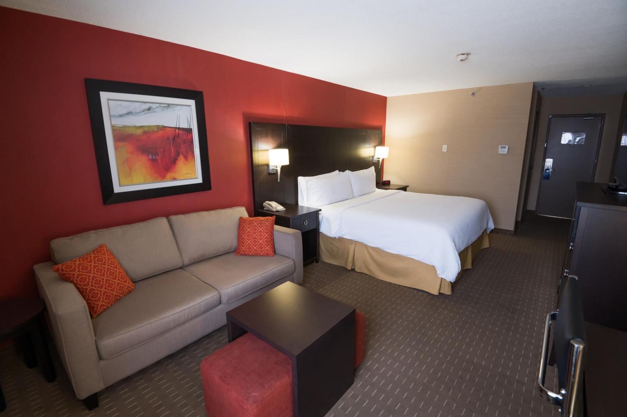 Holiday Inn Express Hotel & Suites Chatham South By Ihg Exterior photo