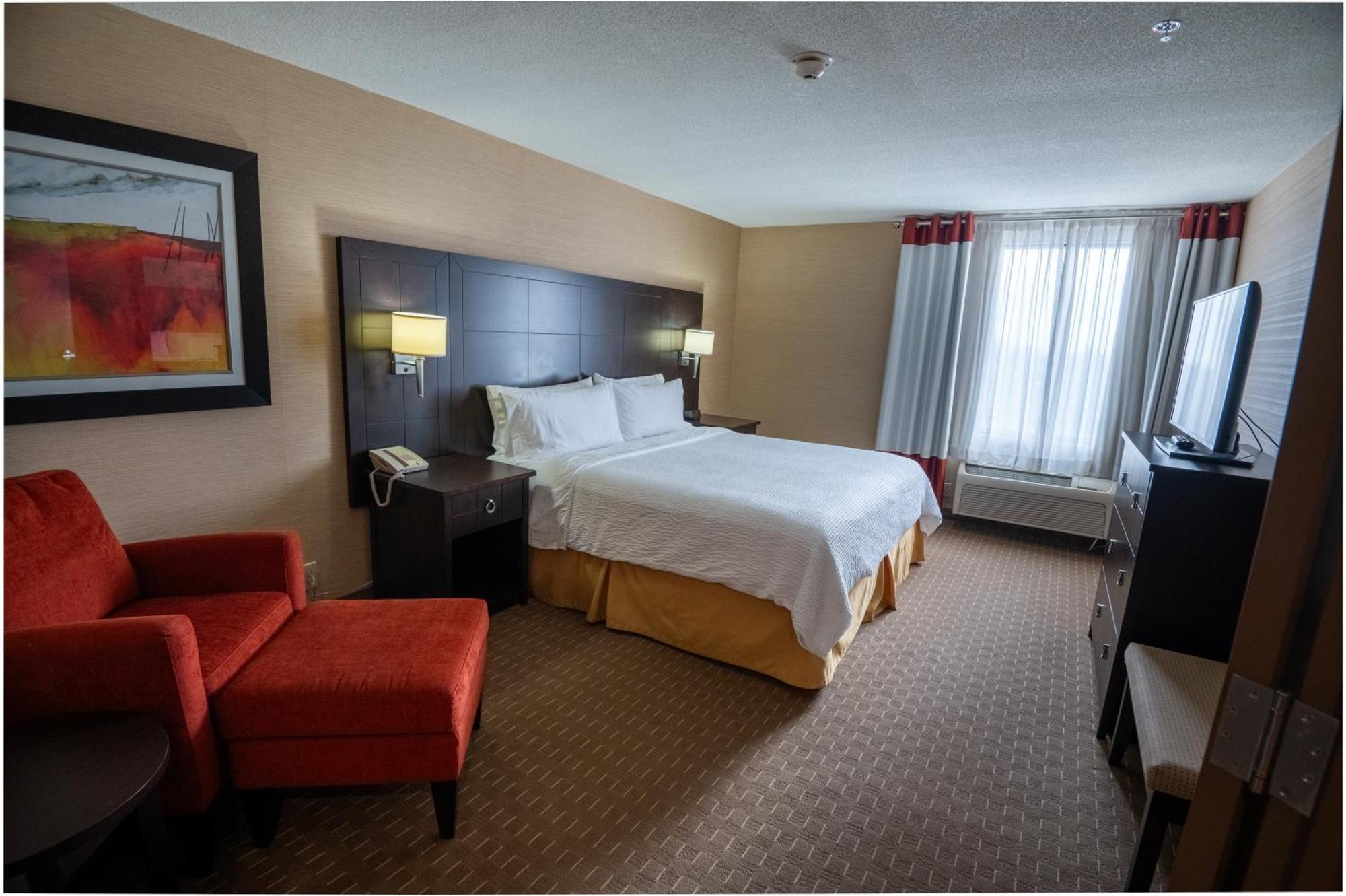 Holiday Inn Express Hotel & Suites Chatham South By Ihg Exterior photo